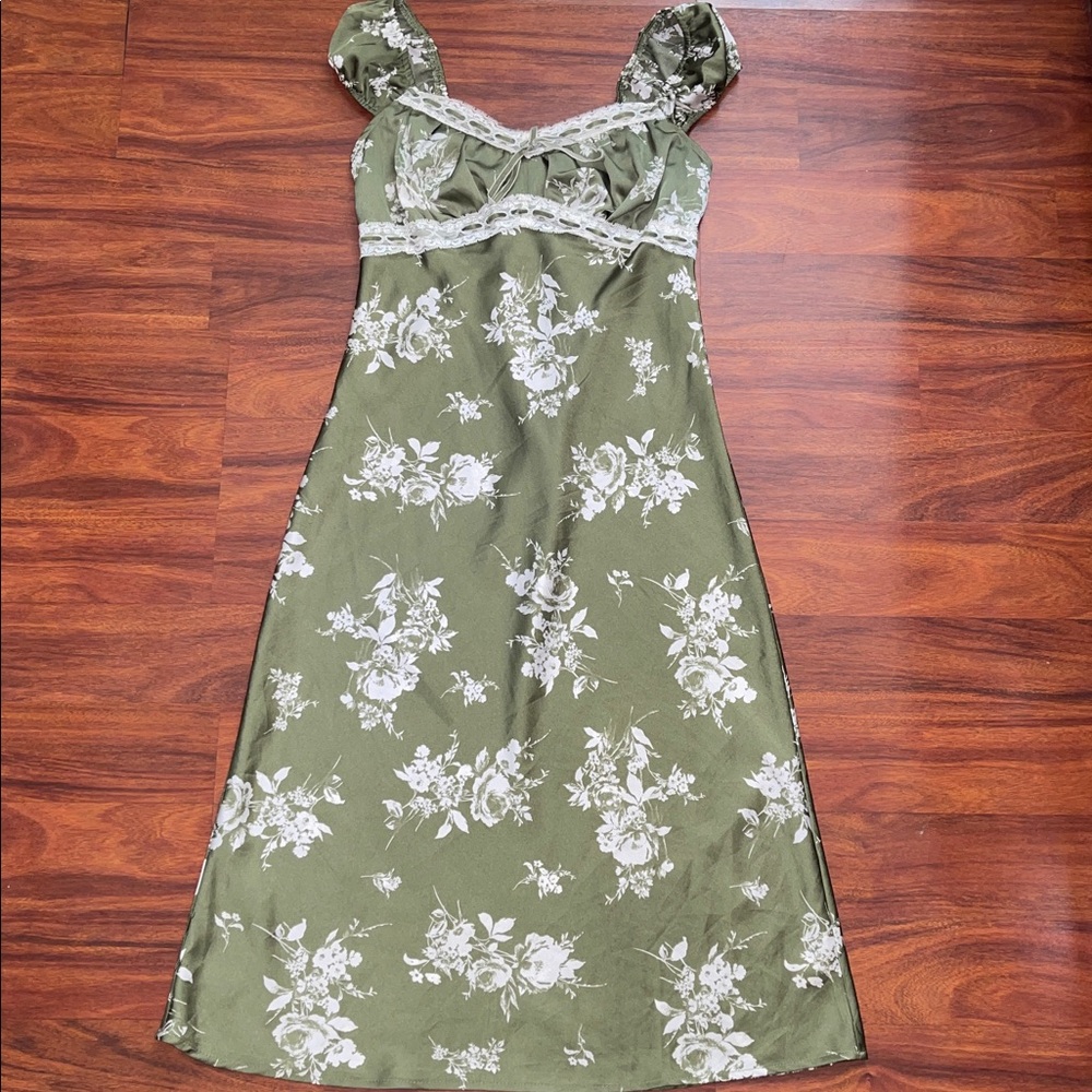 Womens Floral Green Midi Dress